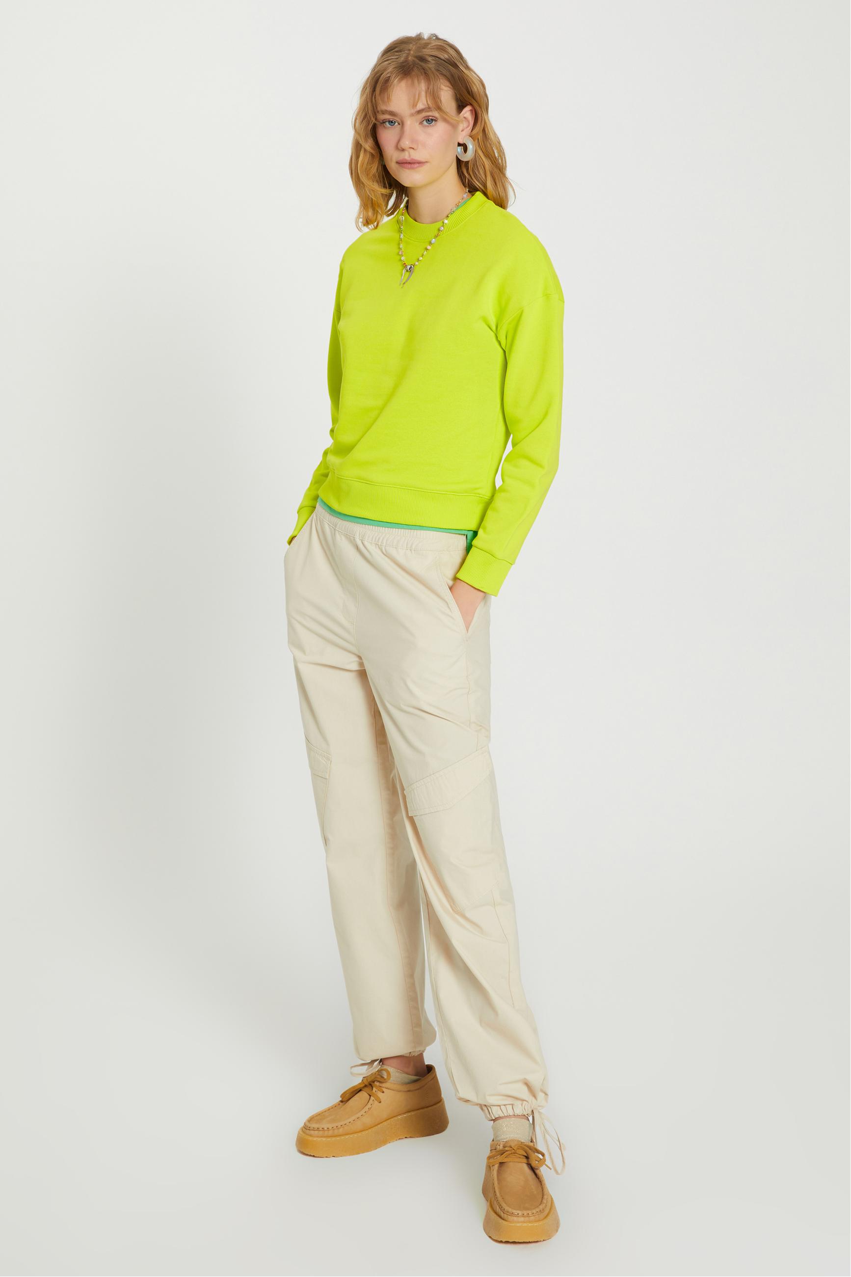 BİSİKLET YAKA SWEATSHIRT