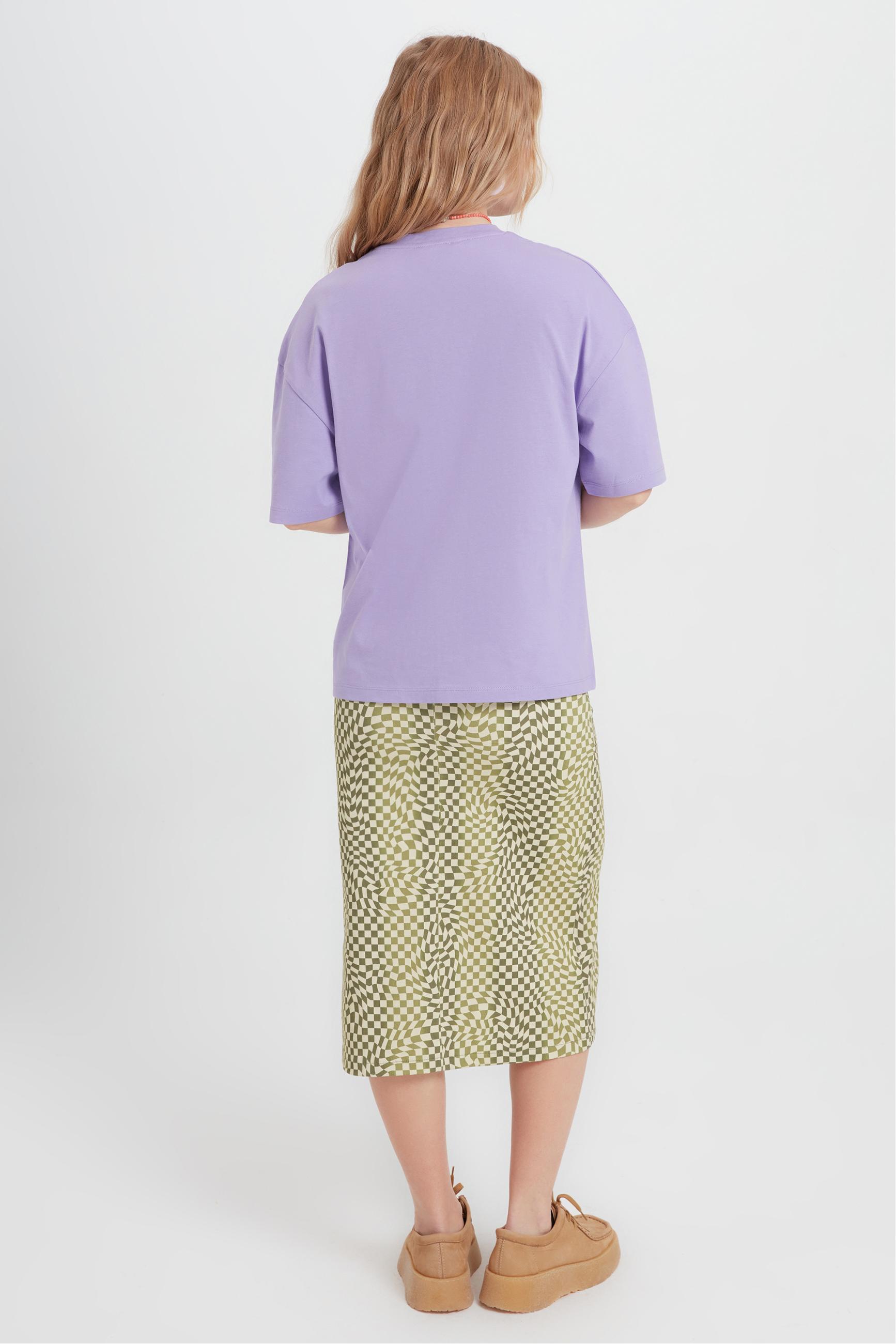 NAKIŞLI BİSİKLET YAKA KISA KOLLU T-SHIRT