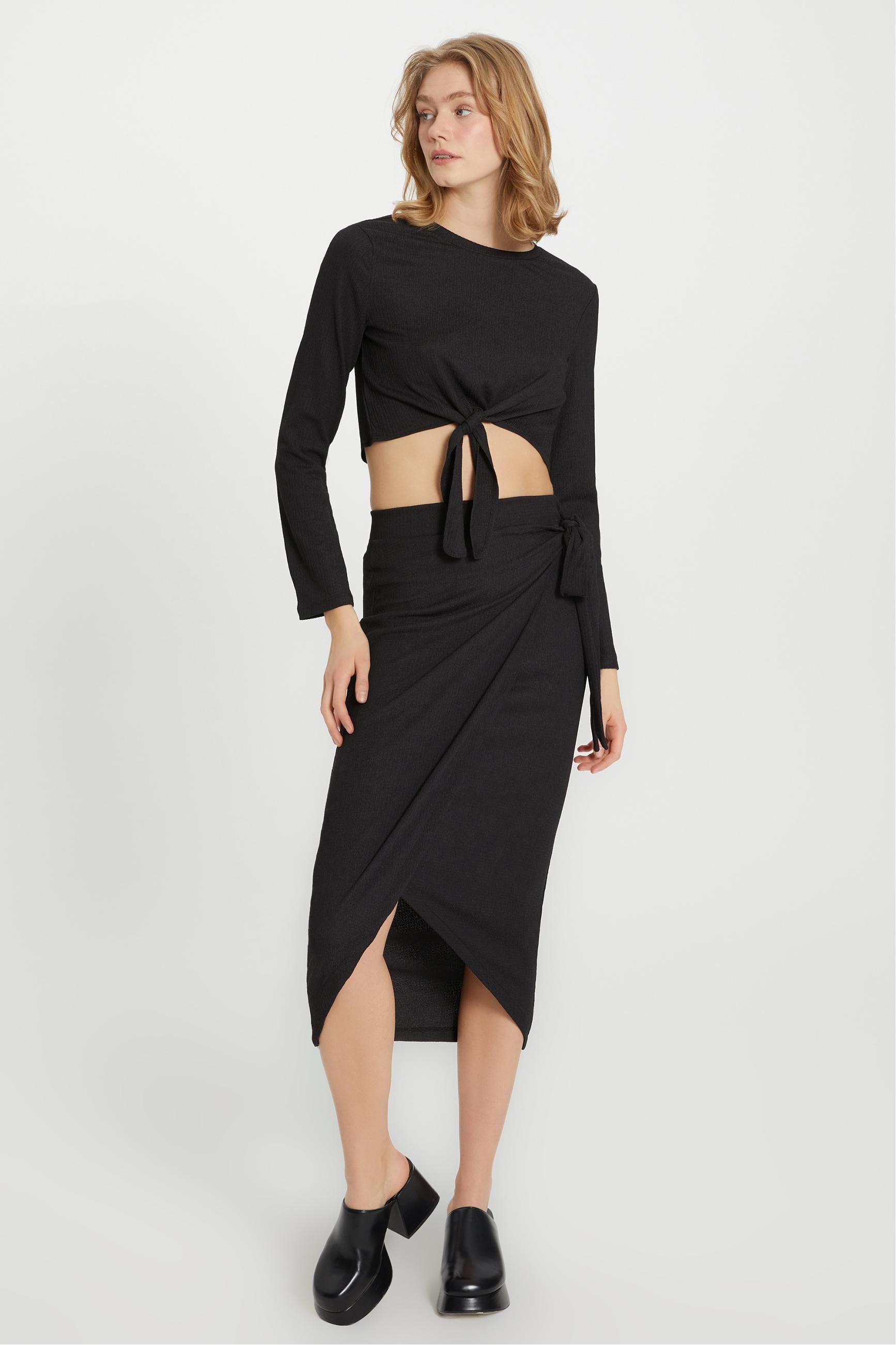 BAĞLAMA DETAYLI CROP BLUZ