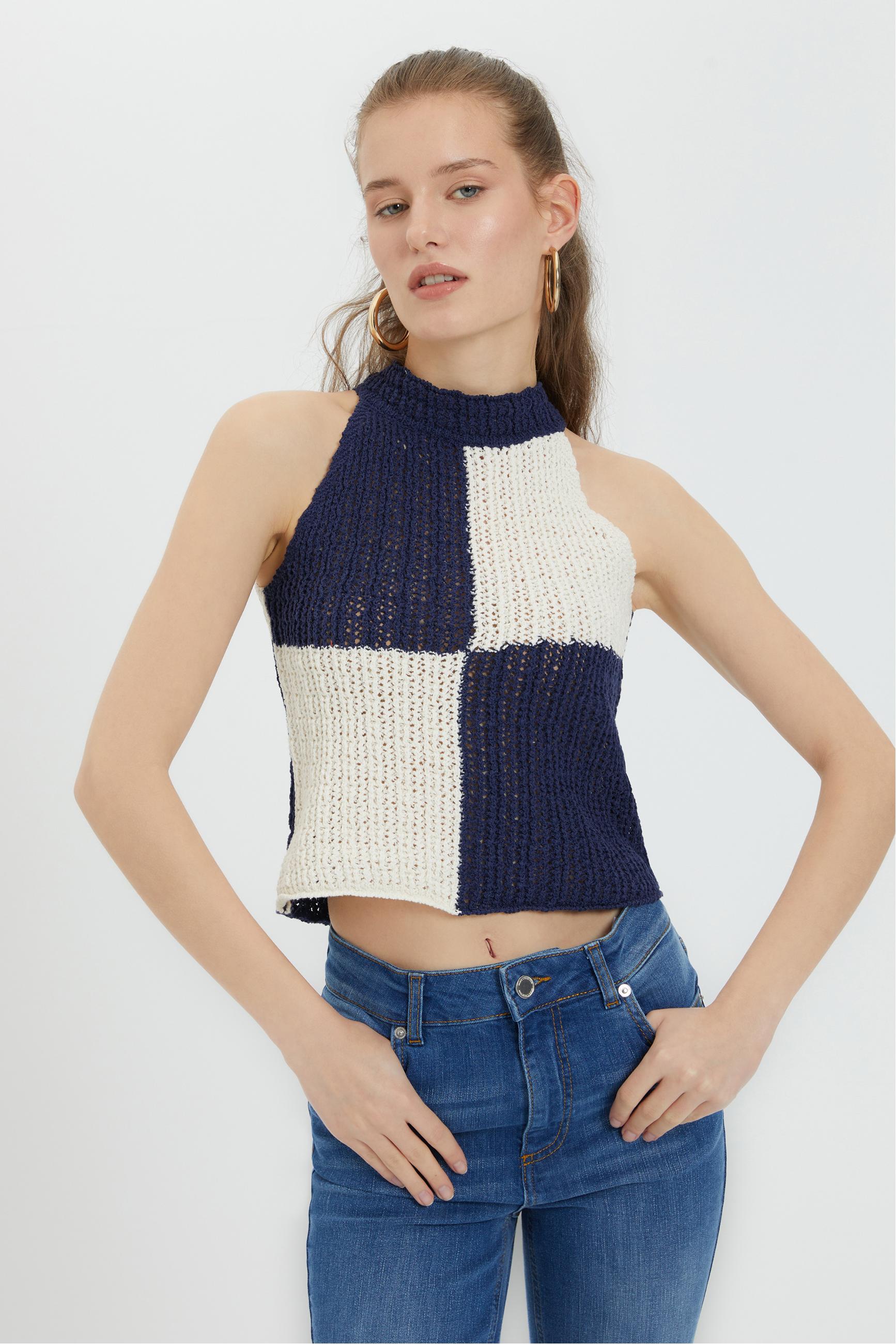 RENK BLOKLU HALTER YAKA TRİKO