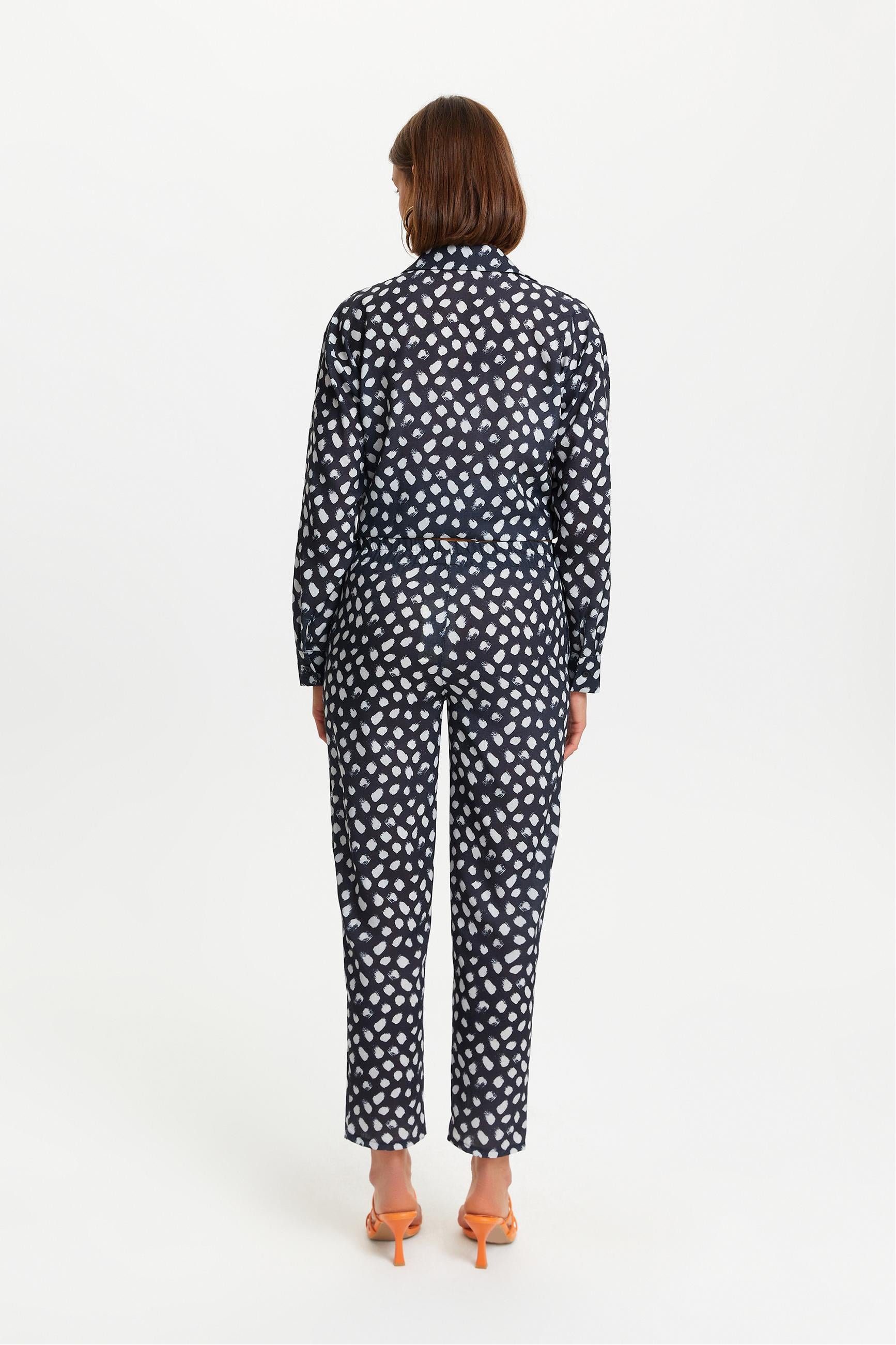 DESENLİ RAHAT KESİM PANTOLON