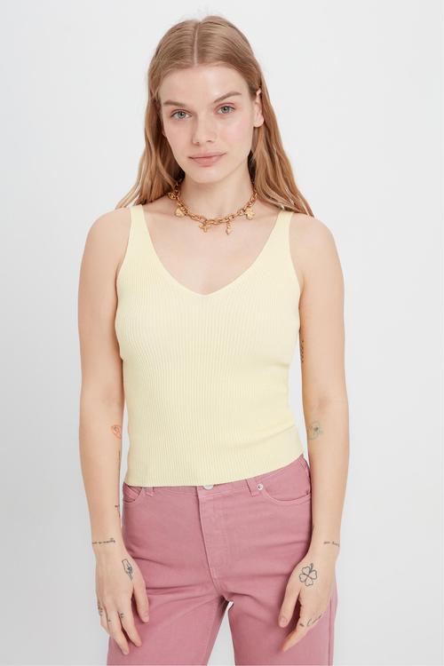  V YAKA KOLSUZ TRİKO BLUZ