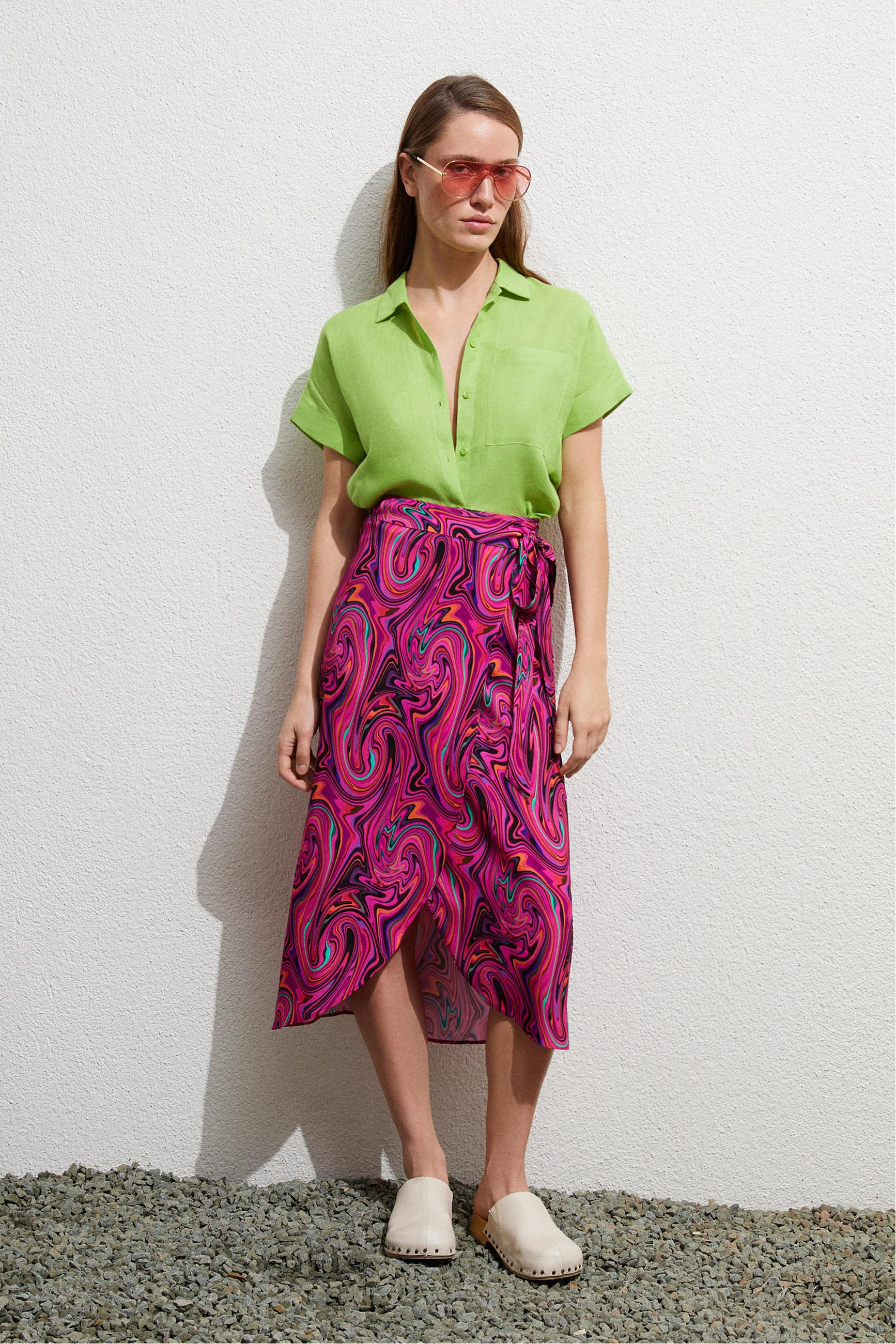 DESENLİ KRUVAZE KESİM MİDİ ETEK