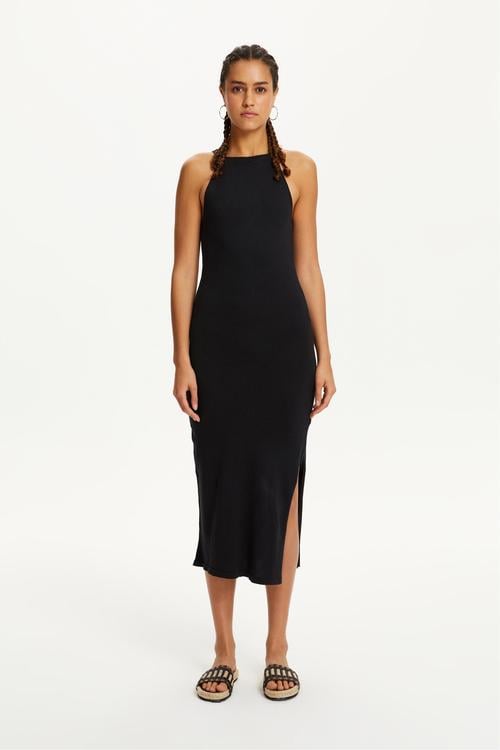  HALTER YAKA UZUN ELBİSE