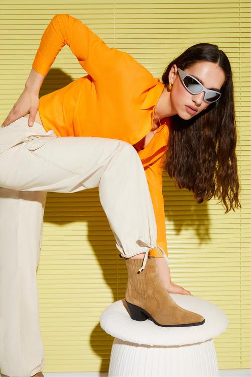  BELİ BAĞLAMALI SMART GÖMLEK