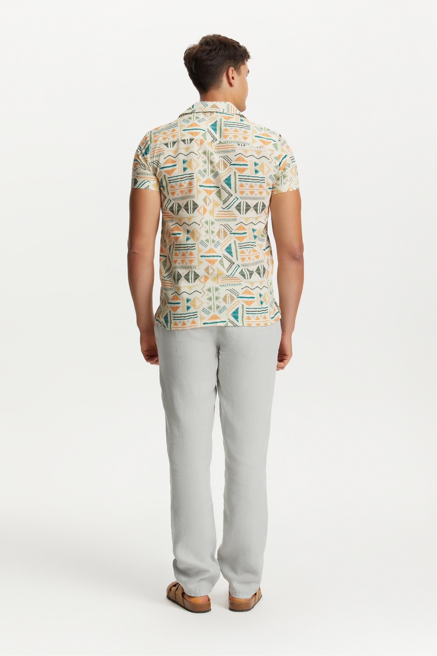 ETNİK DESENLİ KISA KOLLU REGULAR FIT GÖMLEK