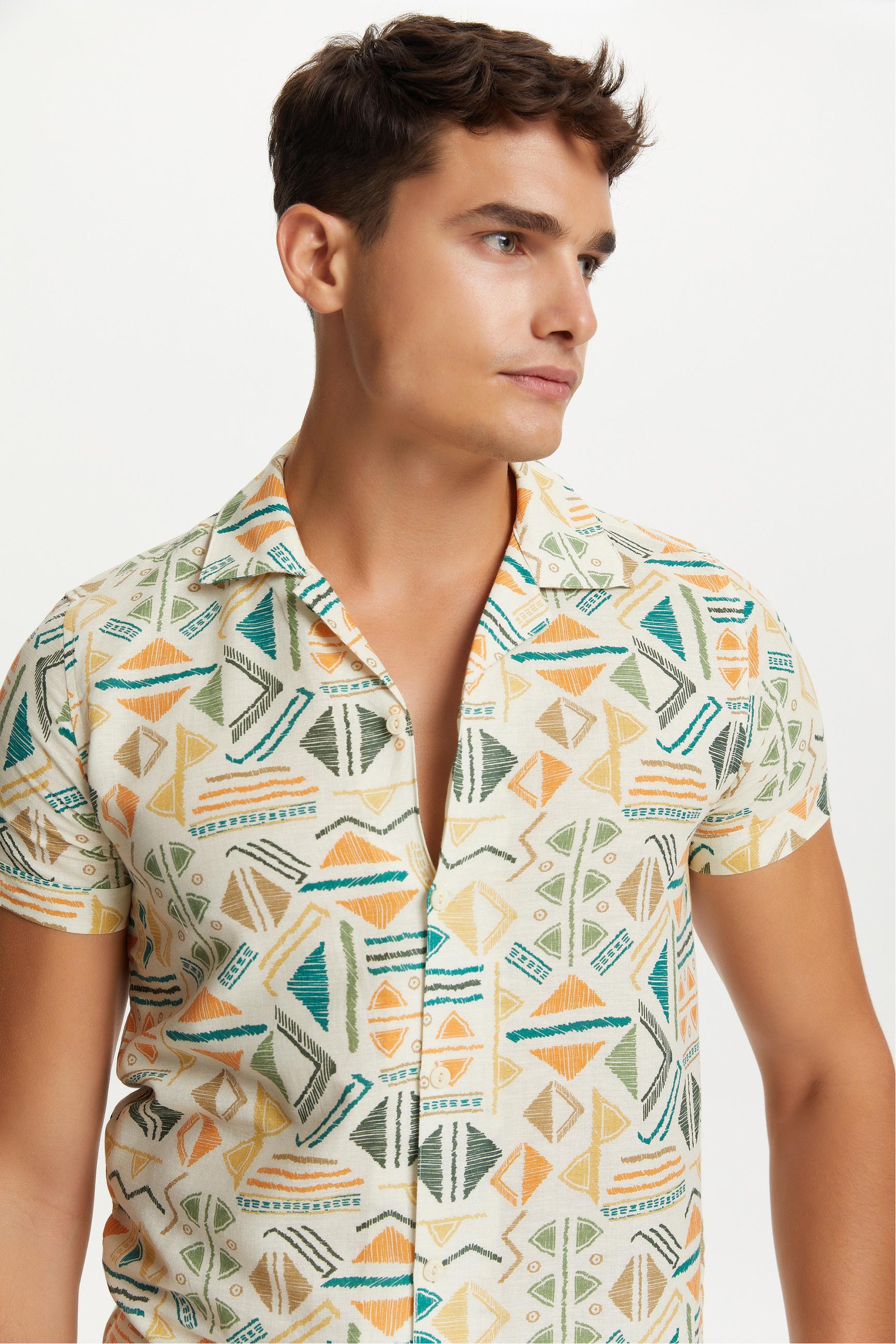 ETNİK DESENLİ KISA KOLLU REGULAR FIT GÖMLEK