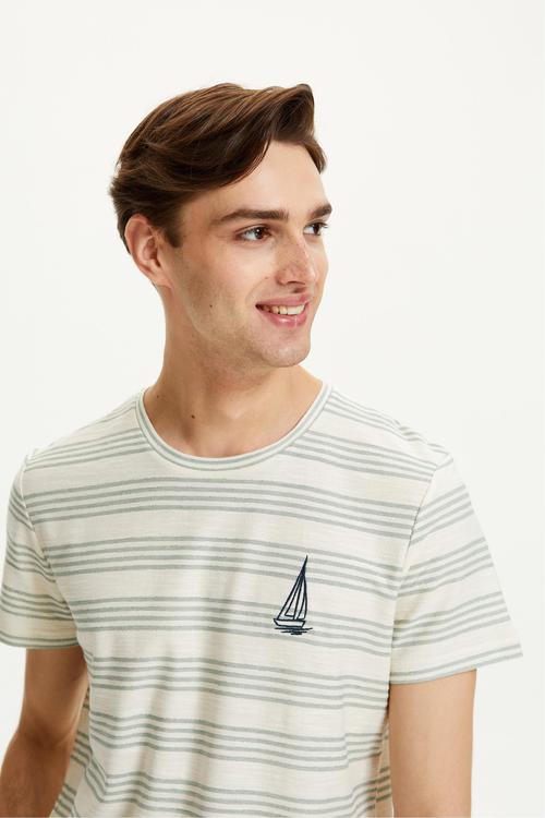  ÇİZGİLİ YELKEN DETAYLI KISA KOLLU T-SHIRT