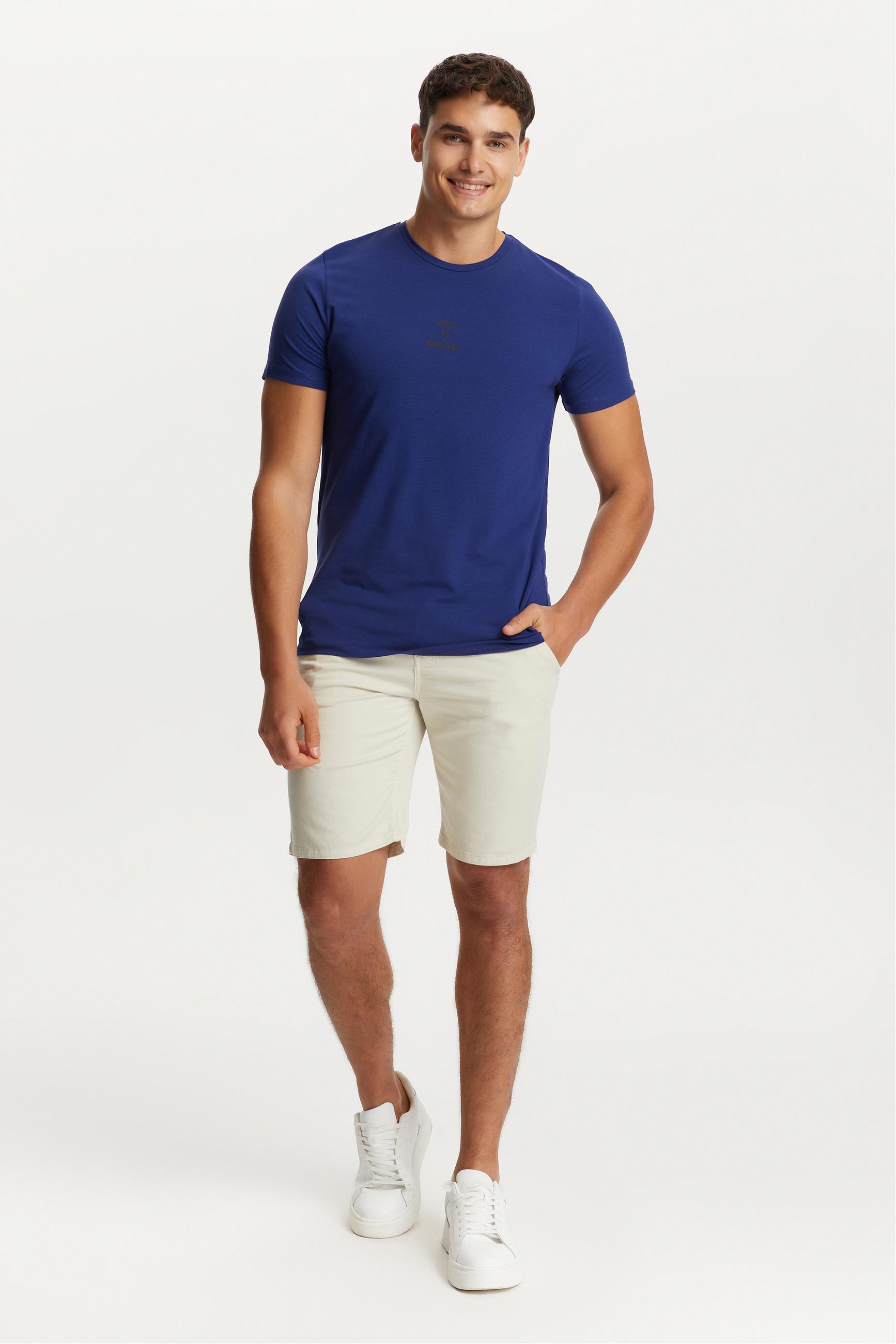 SLOGAN BASKILI KISA KOLLU T-SHIRT