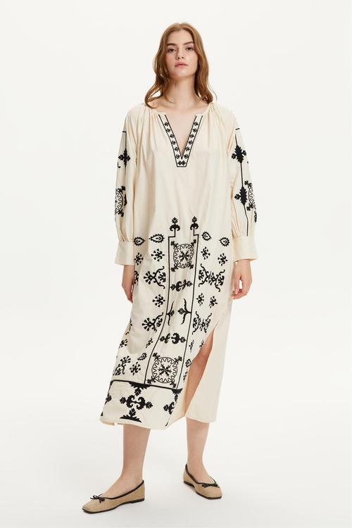  ETNİK NAKIŞLI UZUN PLAJ ELBİSESİ