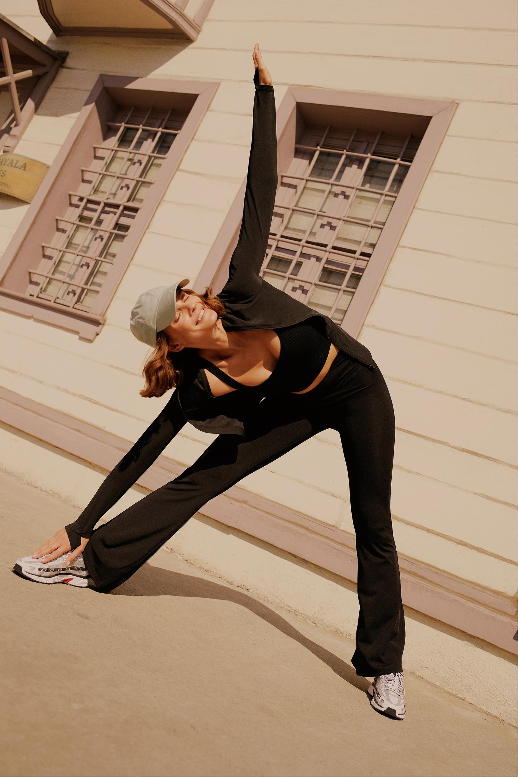 FERMUARLI SPOR CEKET