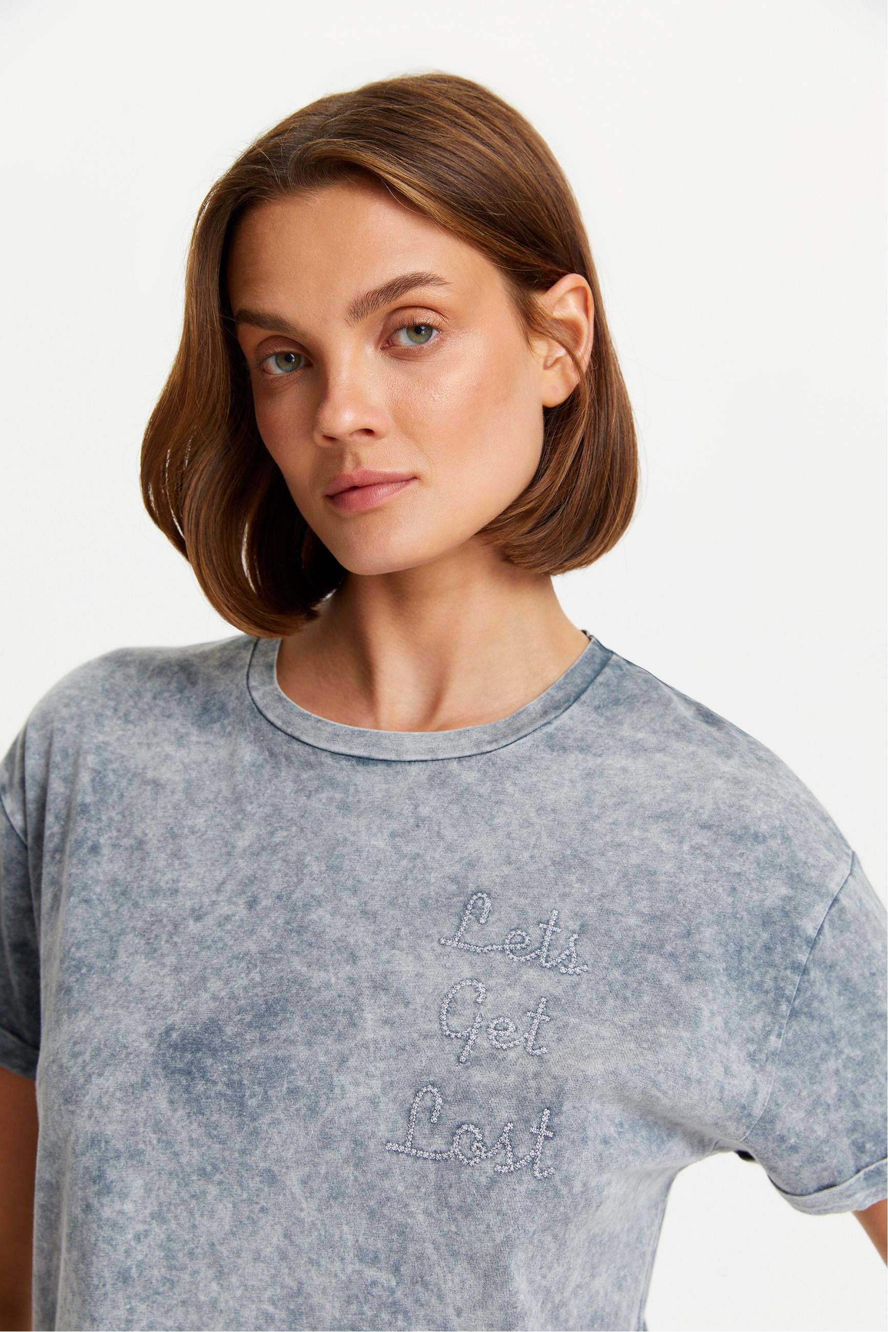 SLOGAN DETAYLI BİSİKLET YAKA T-SHIRT