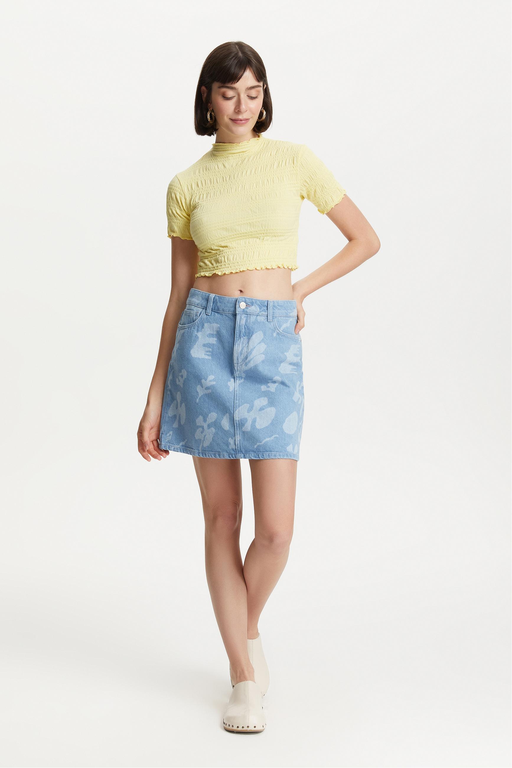 DOKULU BİSİKLET YAKA CROP T-SHIRT