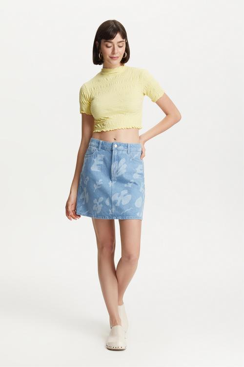  DOKULU BİSİKLET YAKA CROP T-SHIRT