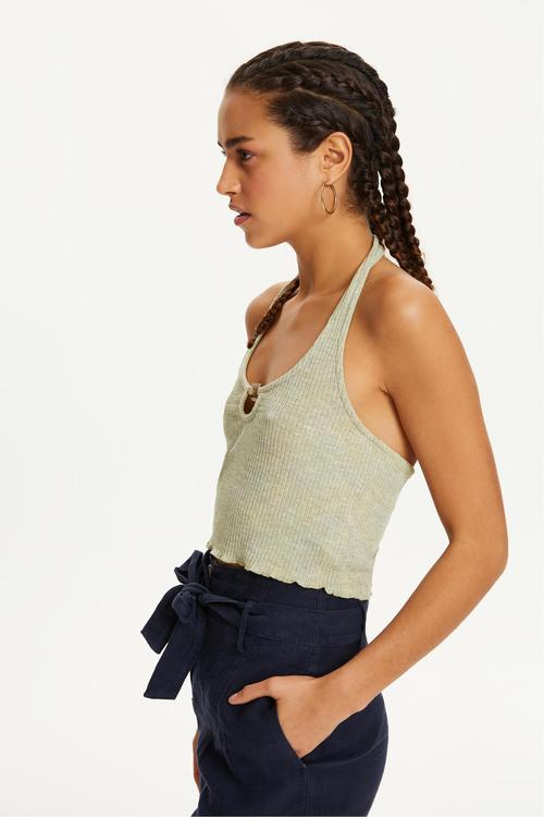  TOKA DETAYLI FİTİLLİ BLUZ