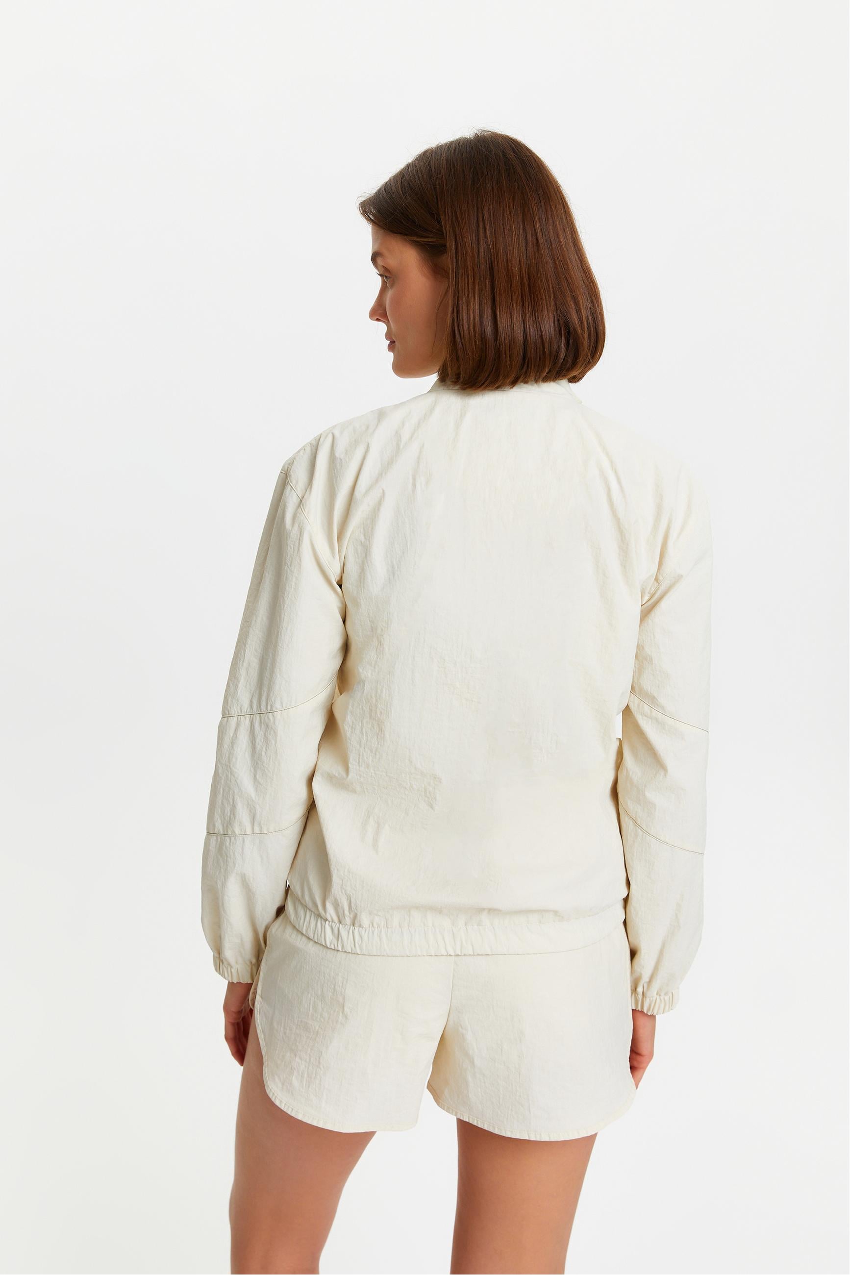 DİK YAKA MONT CEKET