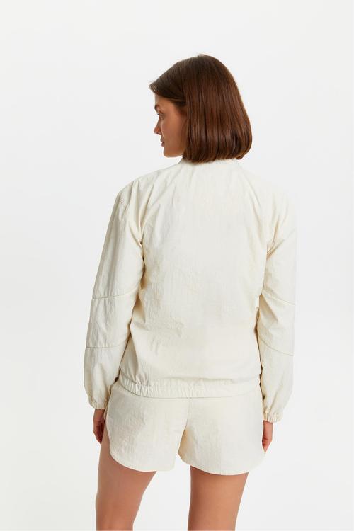  DİK YAKA MONT CEKET