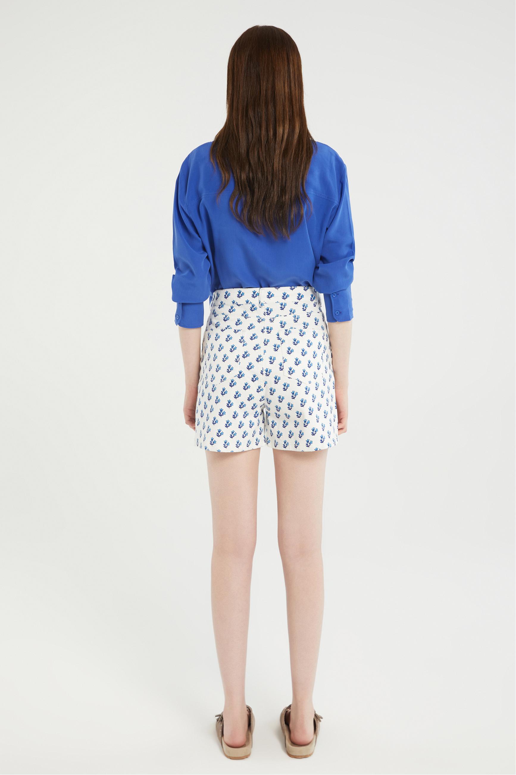 ÇİÇEK DESENLİ MİNİ ŞORT