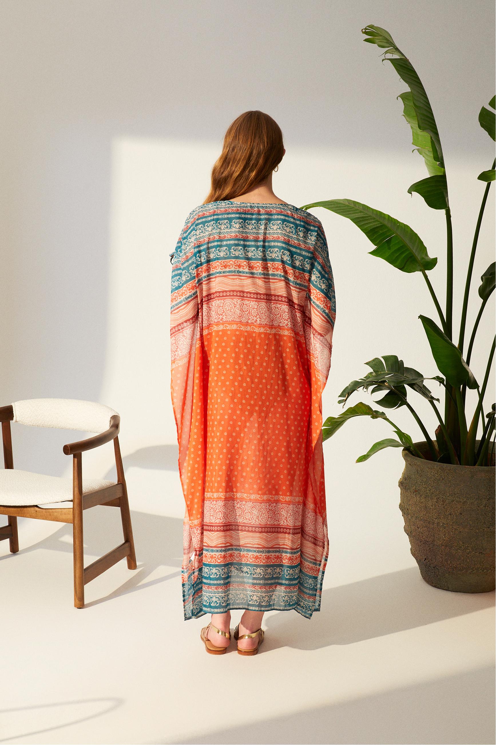 ETNİK DESENLİ UZUN PLAJ ELBİSESİ