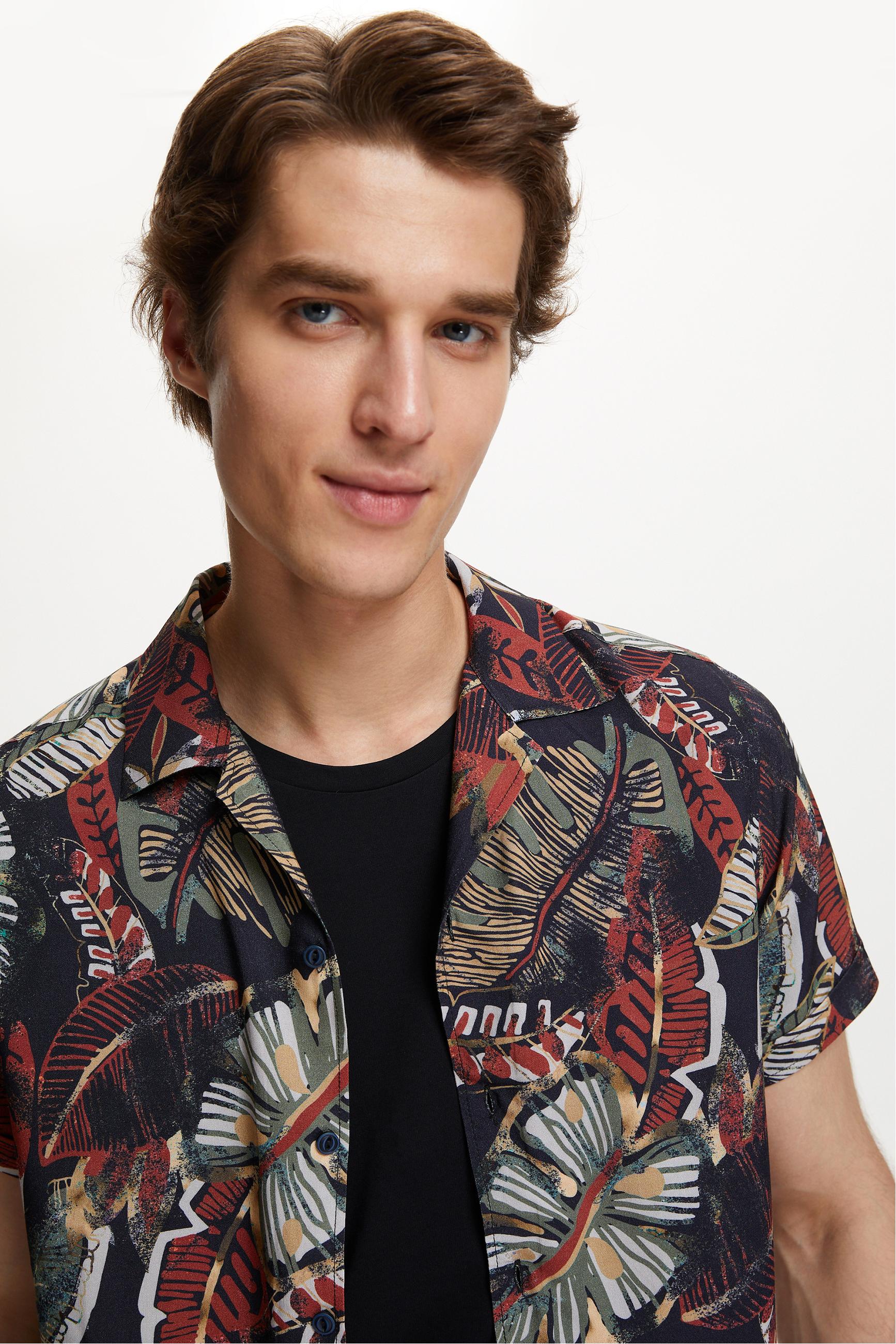 DESENLİ KISA KOLLU REGULAR FIT GÖMLEK