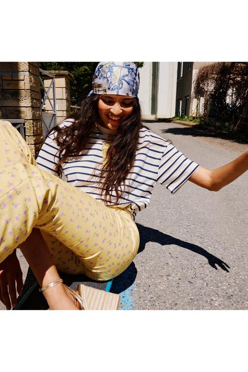  ÇİÇEK DESENLİ KISA İSPANYOL PAÇA PANTOLON