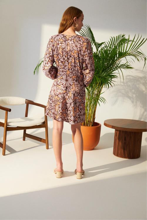  ÇİÇEK DESENLİ KRUVAZE MİNİ ELBİSE