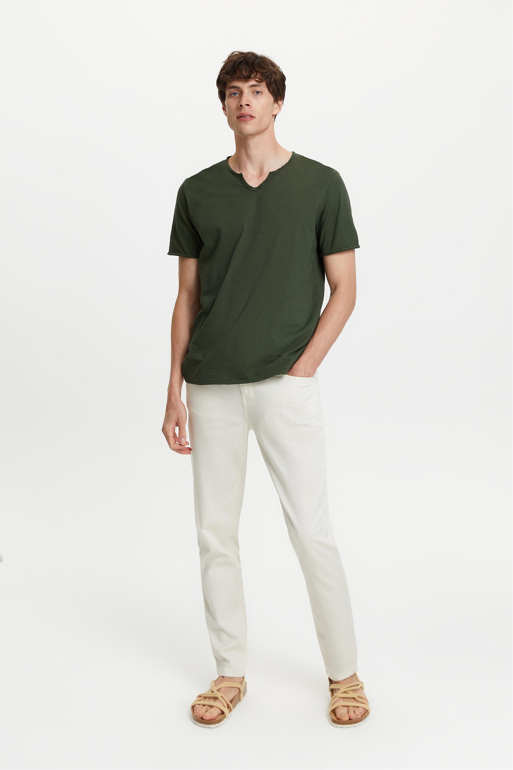 V YAKA KISA KOLLU T-SHIRT