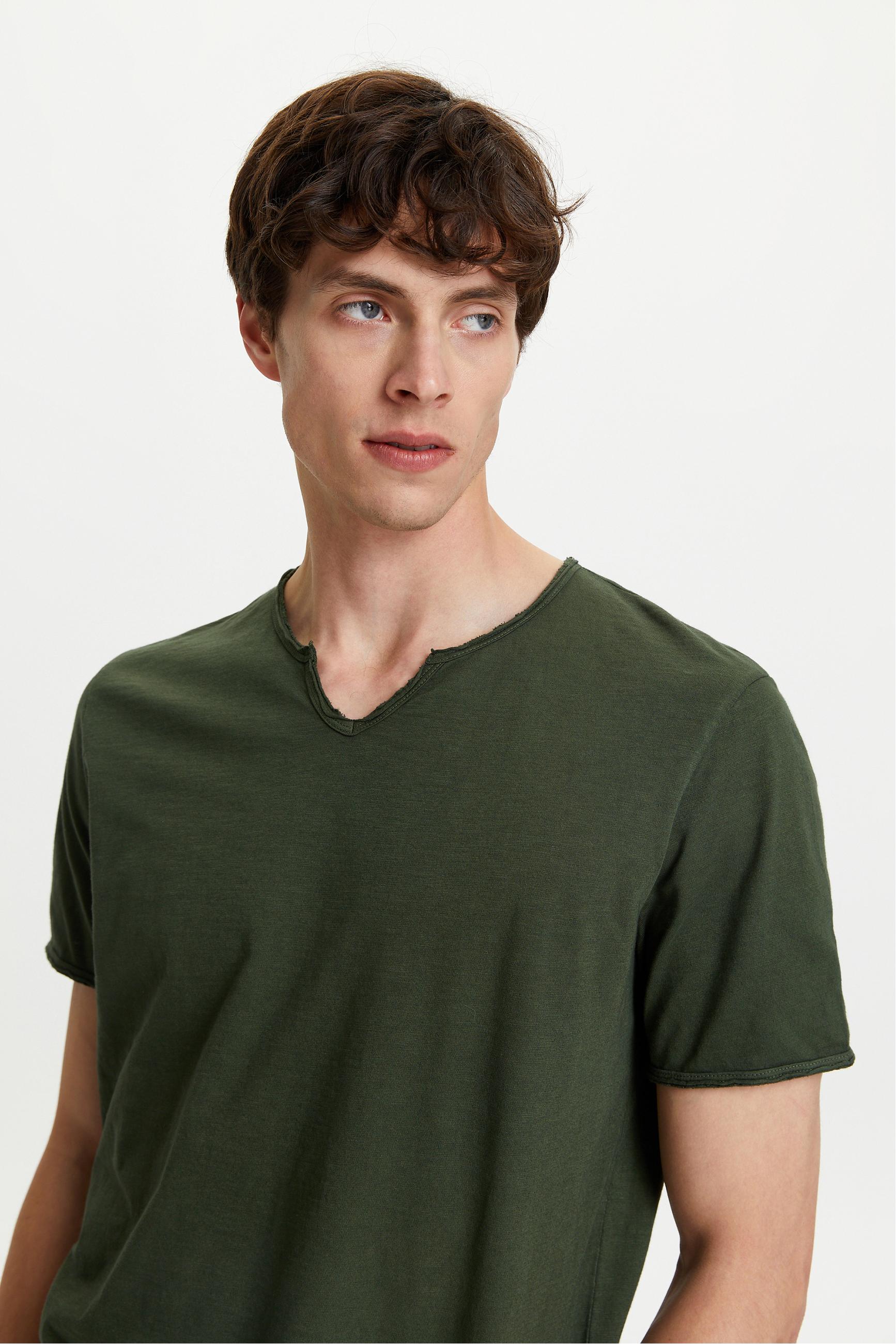 V YAKA KISA KOLLU T-SHIRT