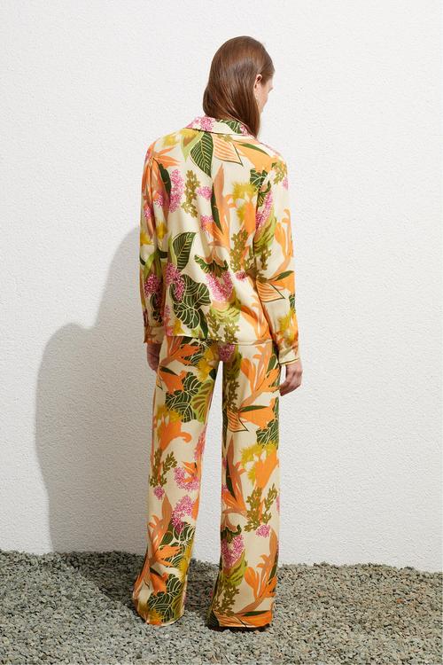  TROPİKAL DESENLİ REGULAR FIT GÖMLEK