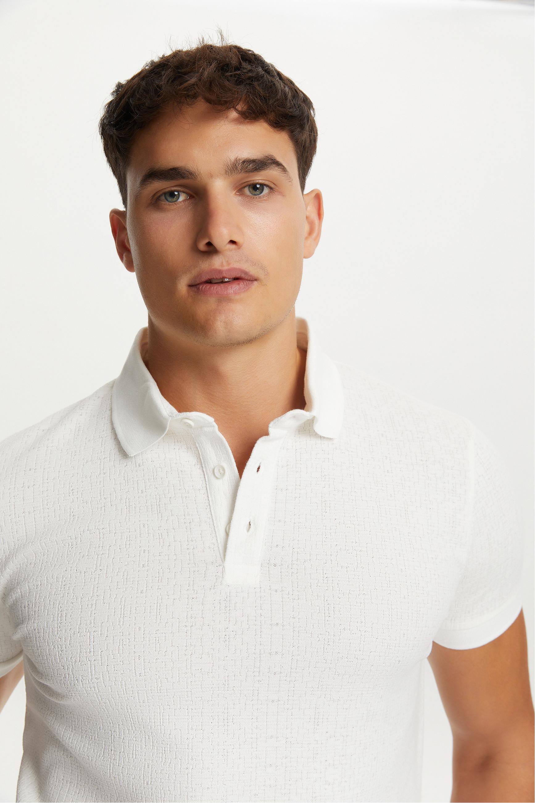 DOKULU POLO YAKA T-SHIRT