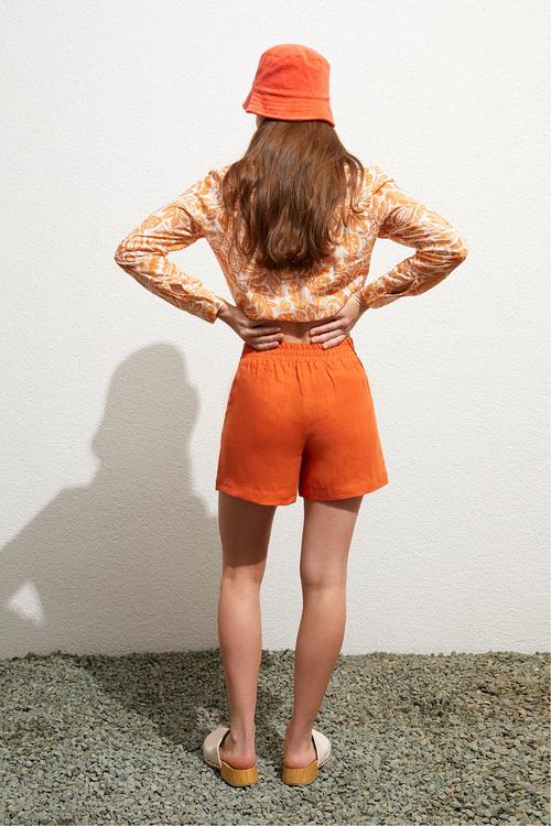  BAĞLAMA DETAYLI MİNİ KETEN ŞORT