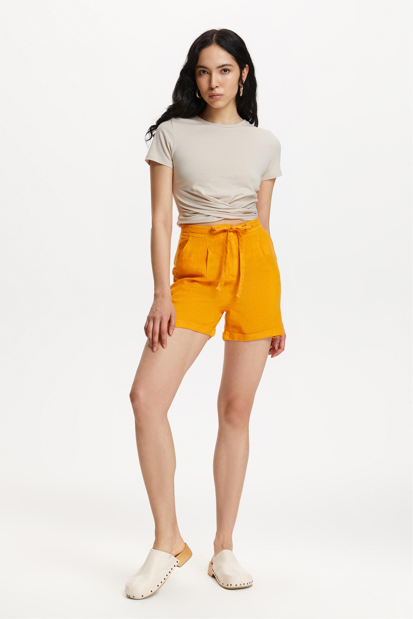 BAĞLAMA DETAYLI MİNİ KETEN ŞORT