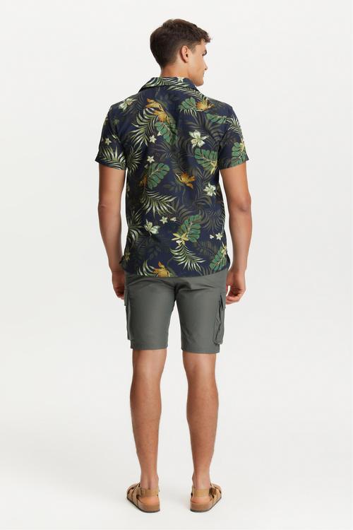  TROPİKAL DESENLİ KISA KOLLU REGULAR FIT GÖMLEK