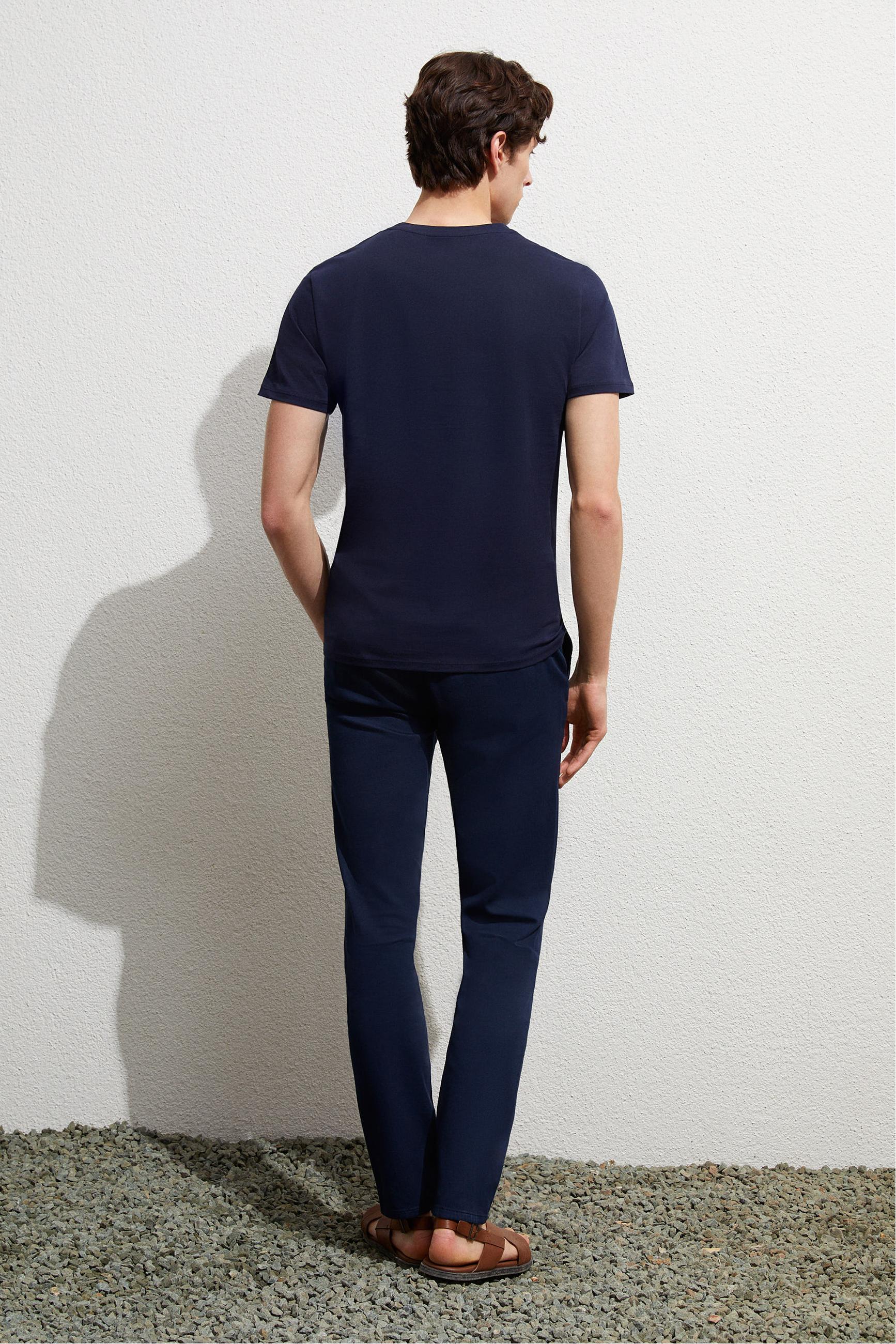 MARİN DETAYLI BİSİKLET YAKA T-SHIRT