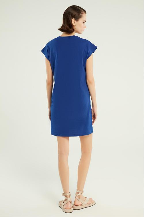  KISA KOLLU DÜZ KESİM MİNİ ELBİSE