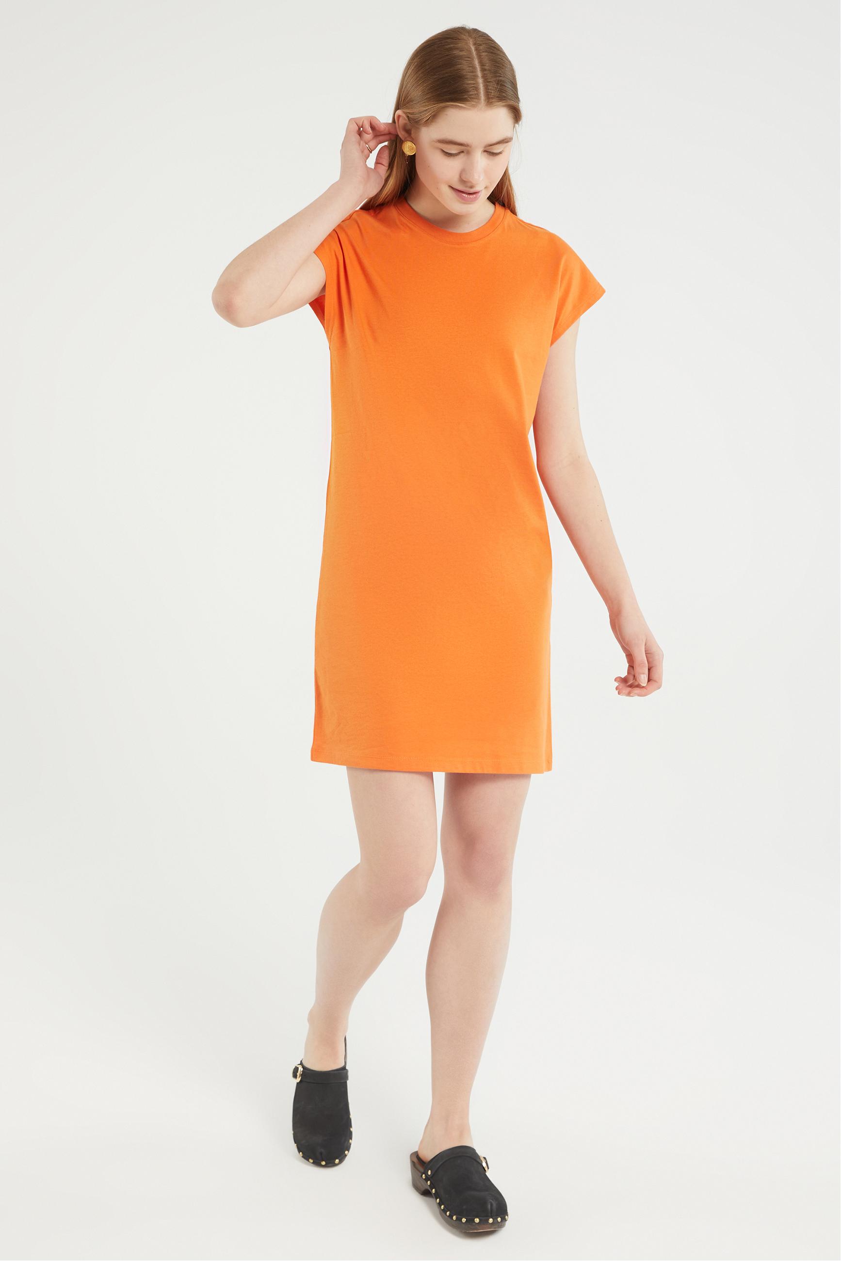 KISA KOLLU DÜZ KESİM MİNİ ELBİSE