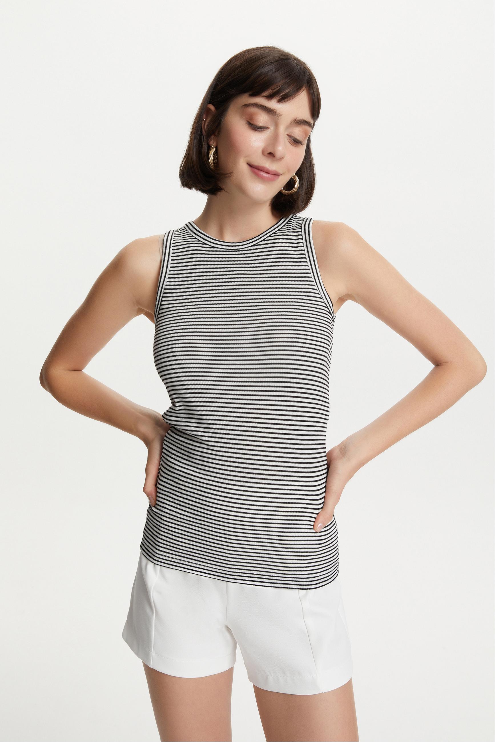 ÇİZGİLİ BİSİKLET YAKA ATLET