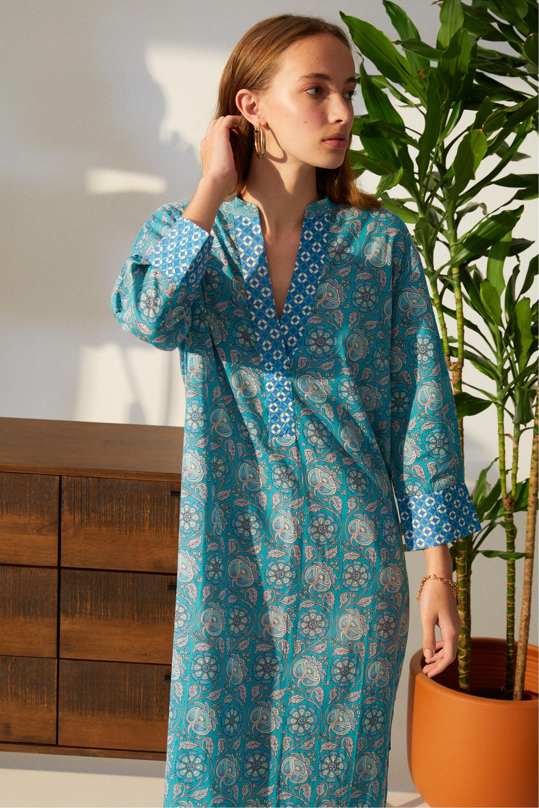 ETNİK DESENLİ PLAJ ELBİSESİ