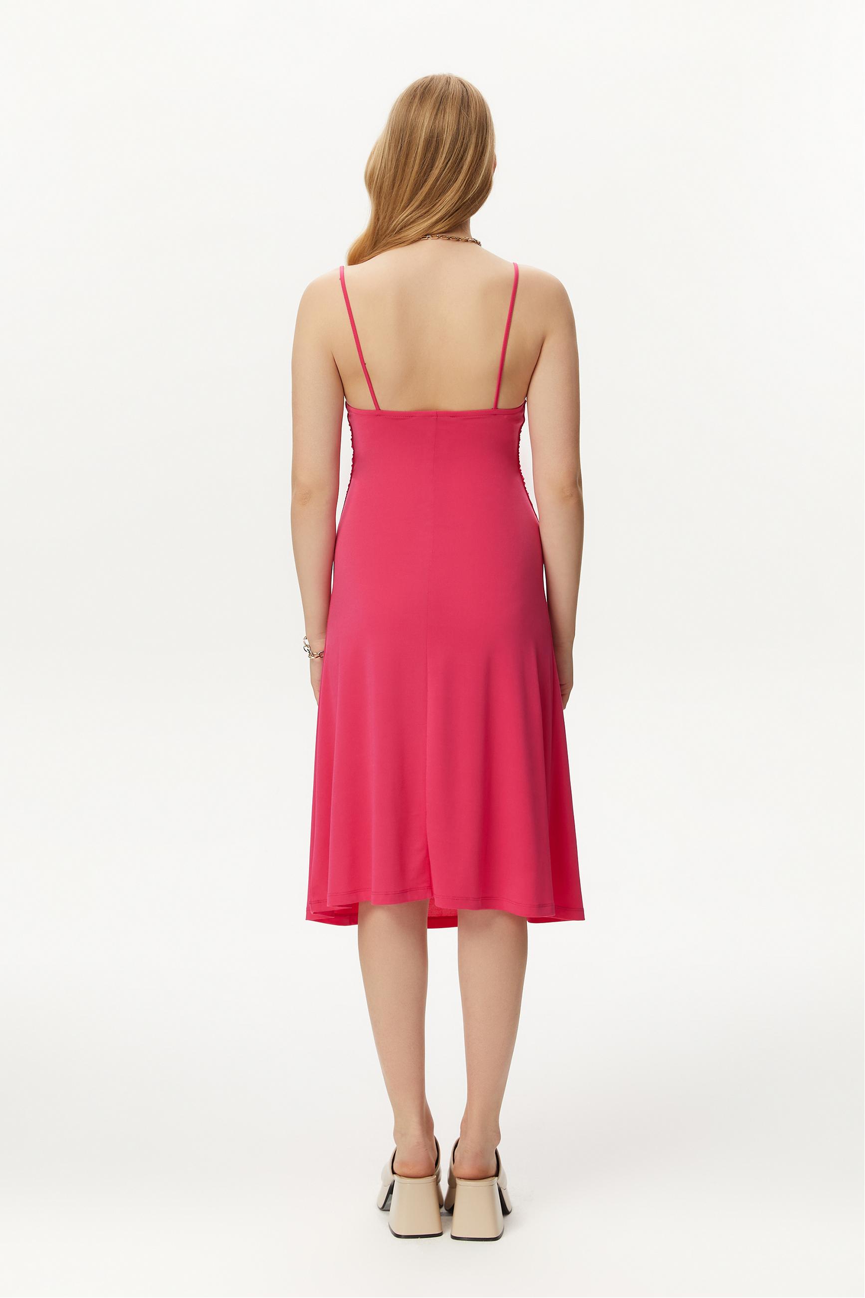 ASKILI DÜZ KESİM MİDİ ELBİSE