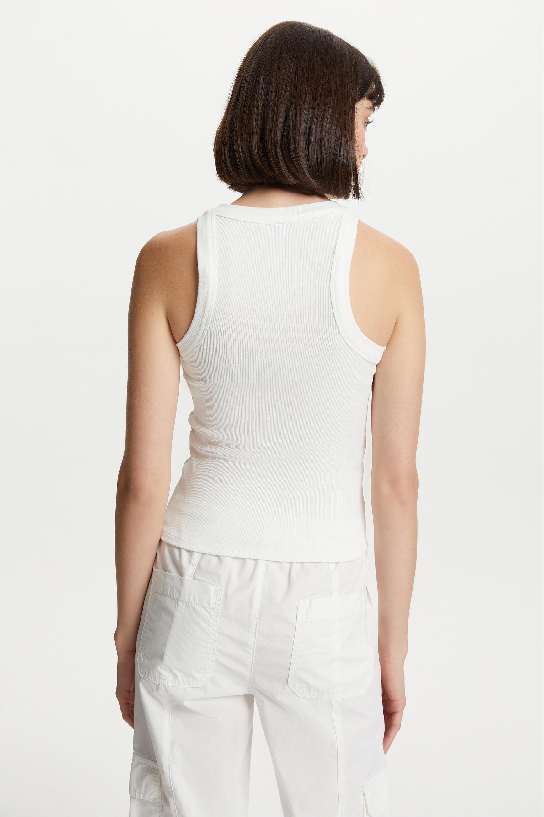 AÇIK YAKA KOLSUZ ATLET