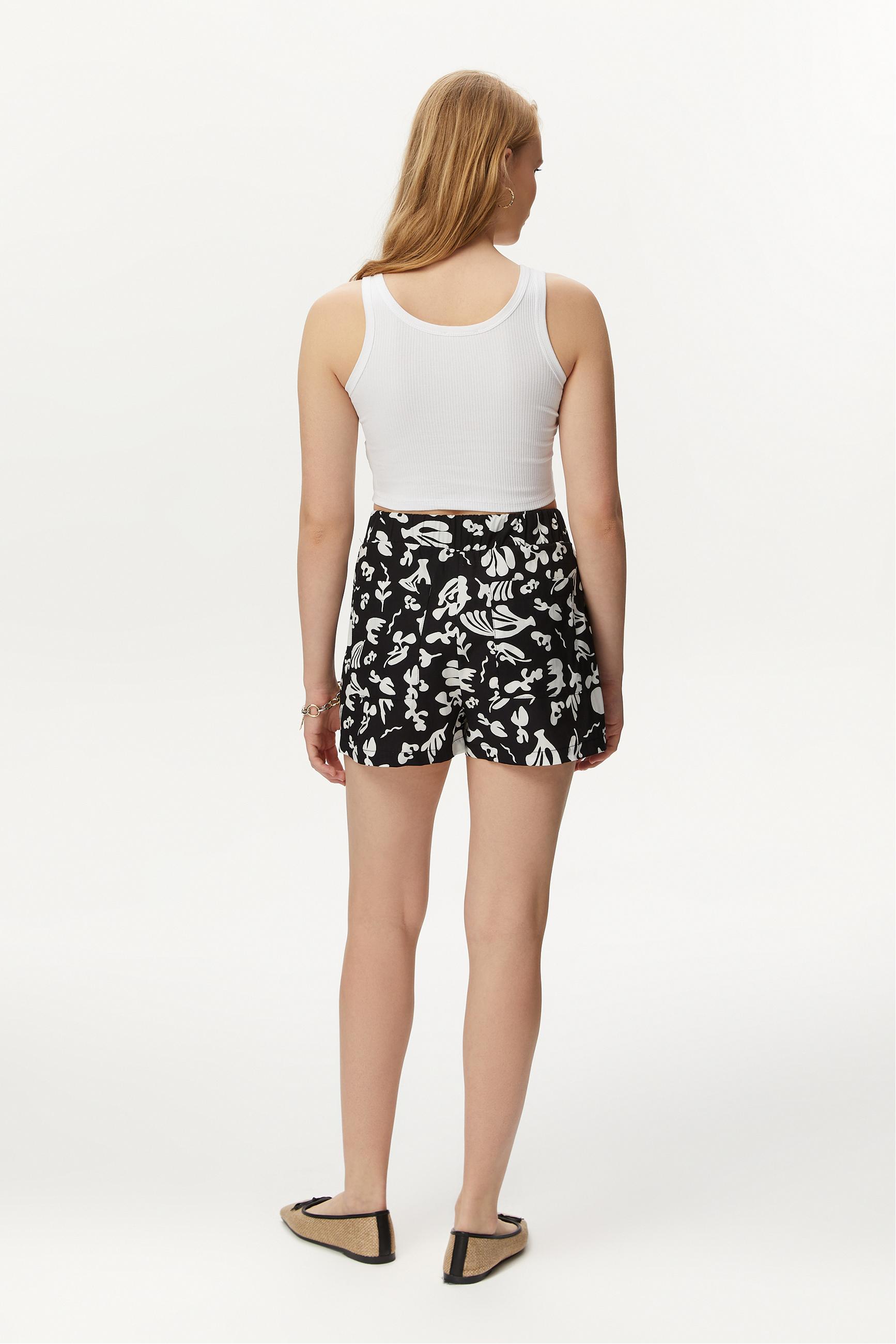 ÇİÇEK DESENLİ MİNİ ŞORT