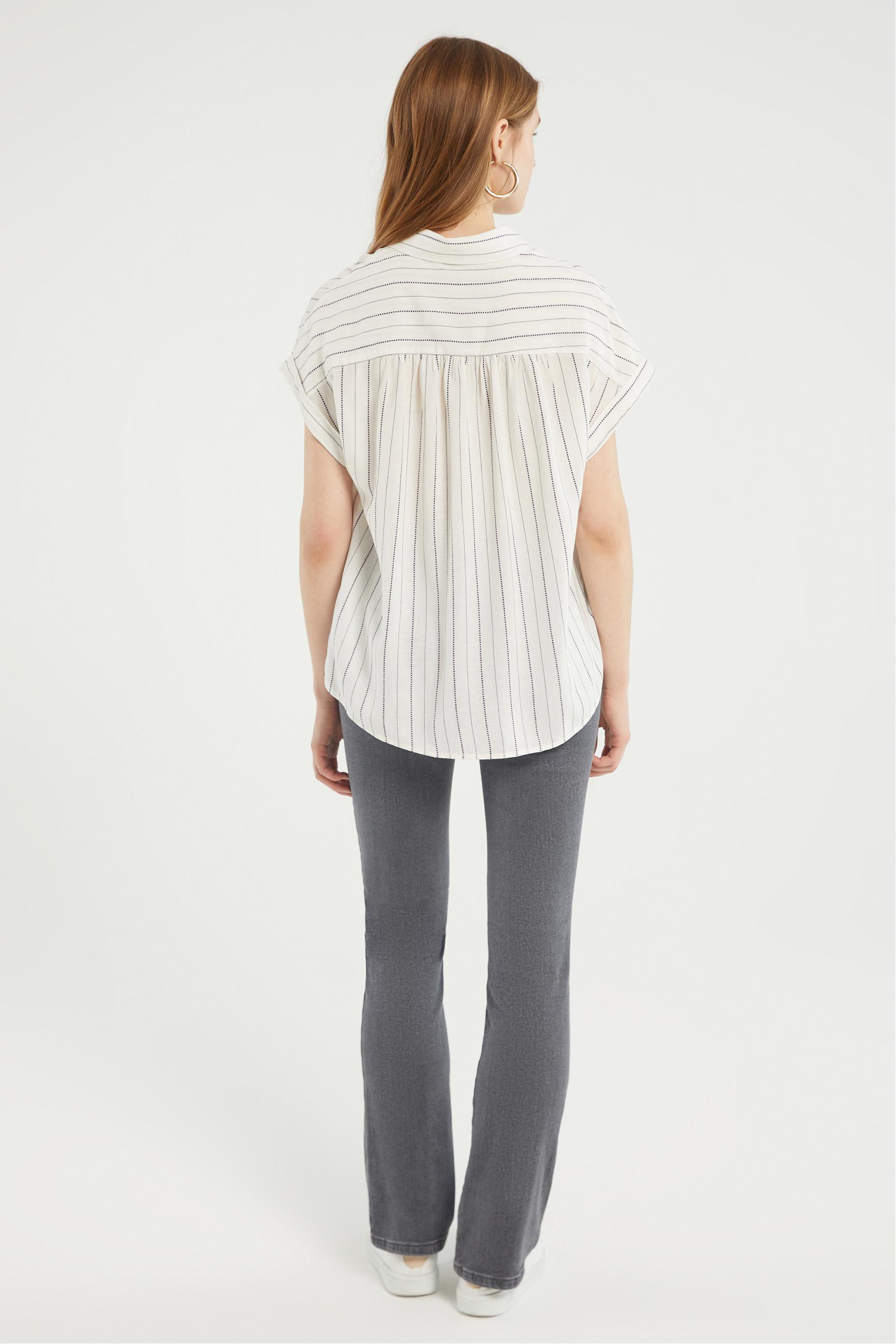 ÇİZGİLİ RAHAT KESİM KISA KOLLU GÖMLEK