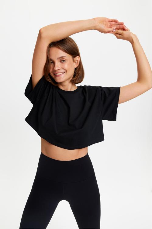  BİSİKLET YAKA KISA KOLLU CROP T-SHIRT