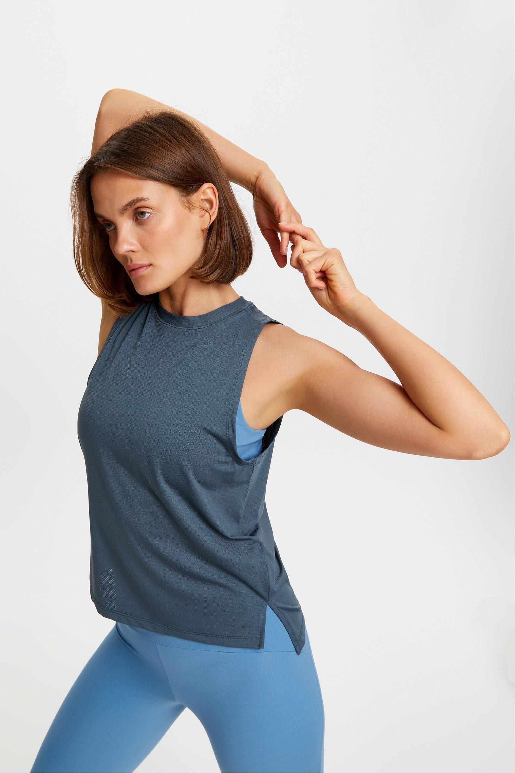 KOLSUZ BİSİKLET YAKA ATLET