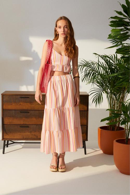  ÇİZGİLİ VOLAN DETAYLI CROP