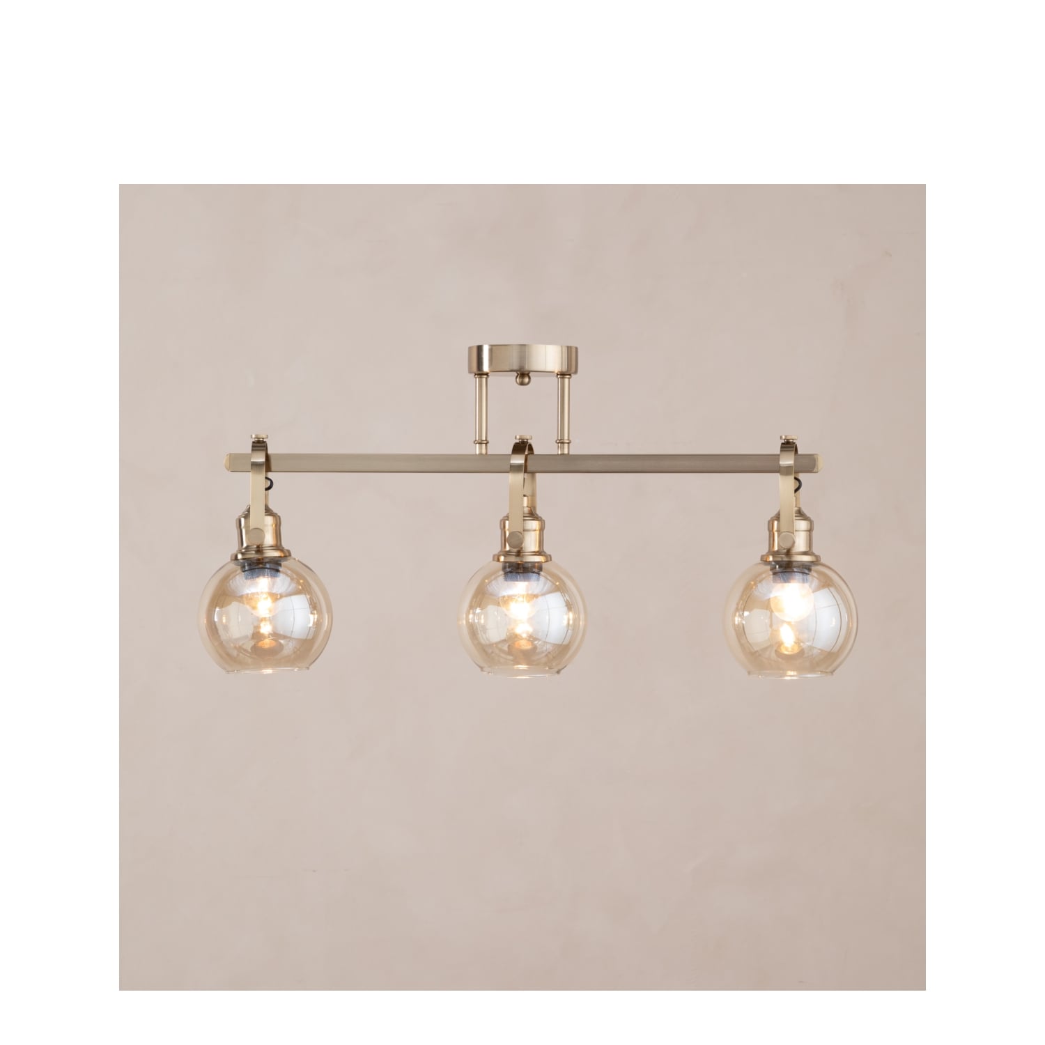 DEFNI ÜÇLÜ AVİZE