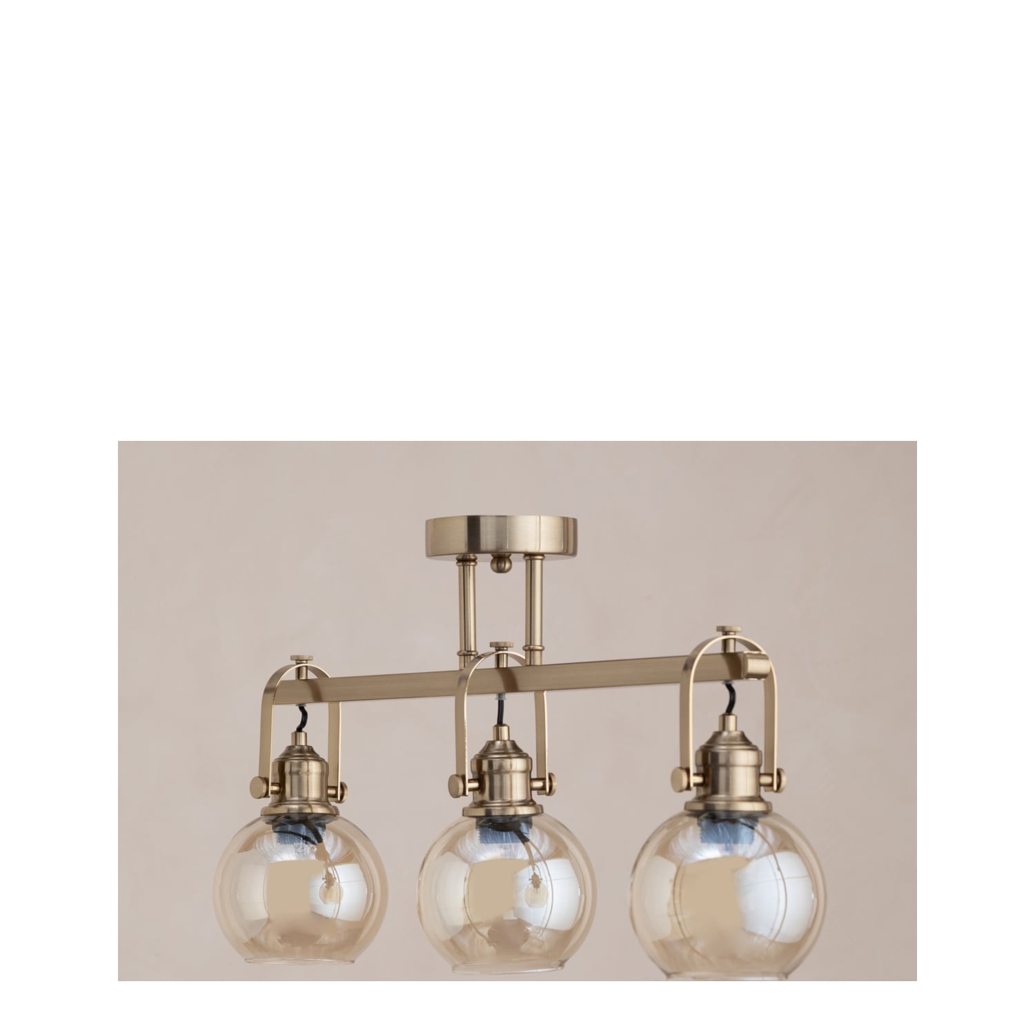 DEFNI ÜÇLÜ AVİZE