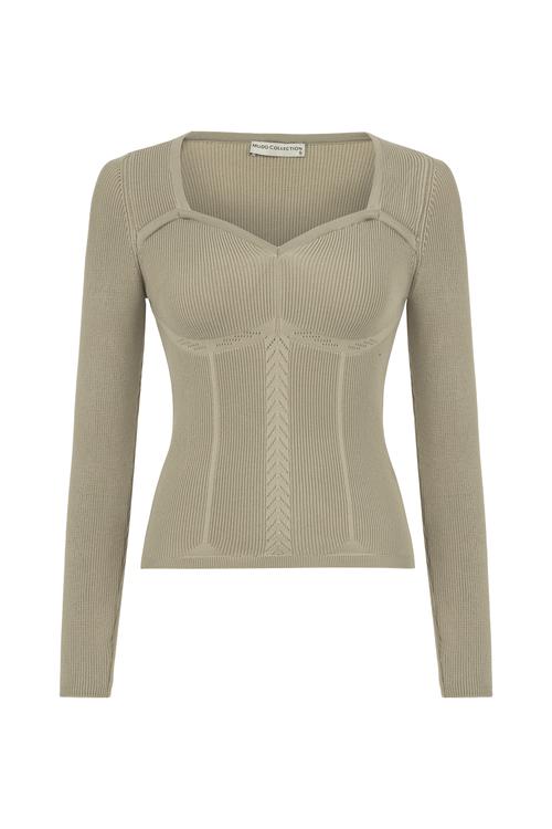  KALP YAKA TRİKO KAZAK