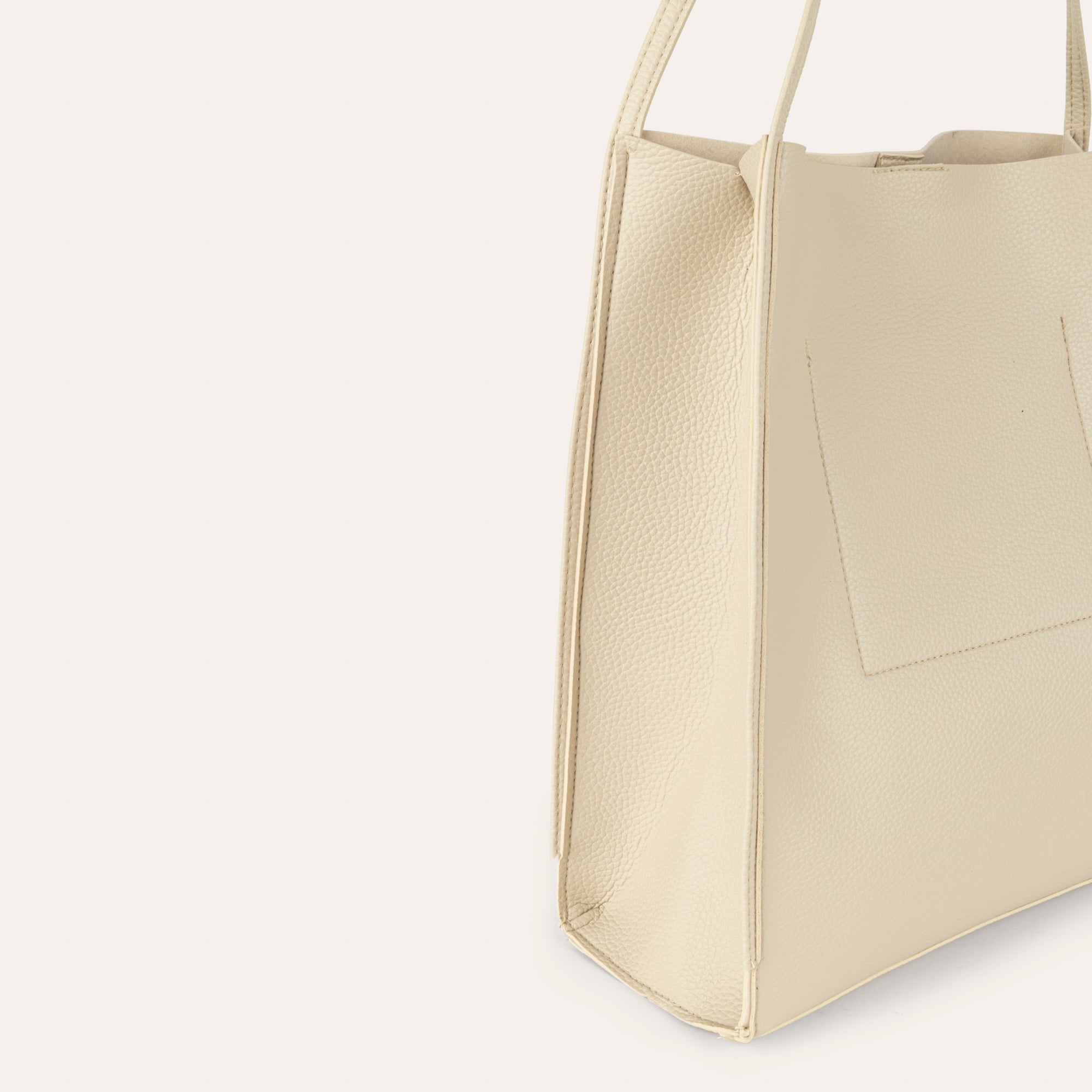 DERİ GÖRÜNÜMLÜ EL ÇANTASI