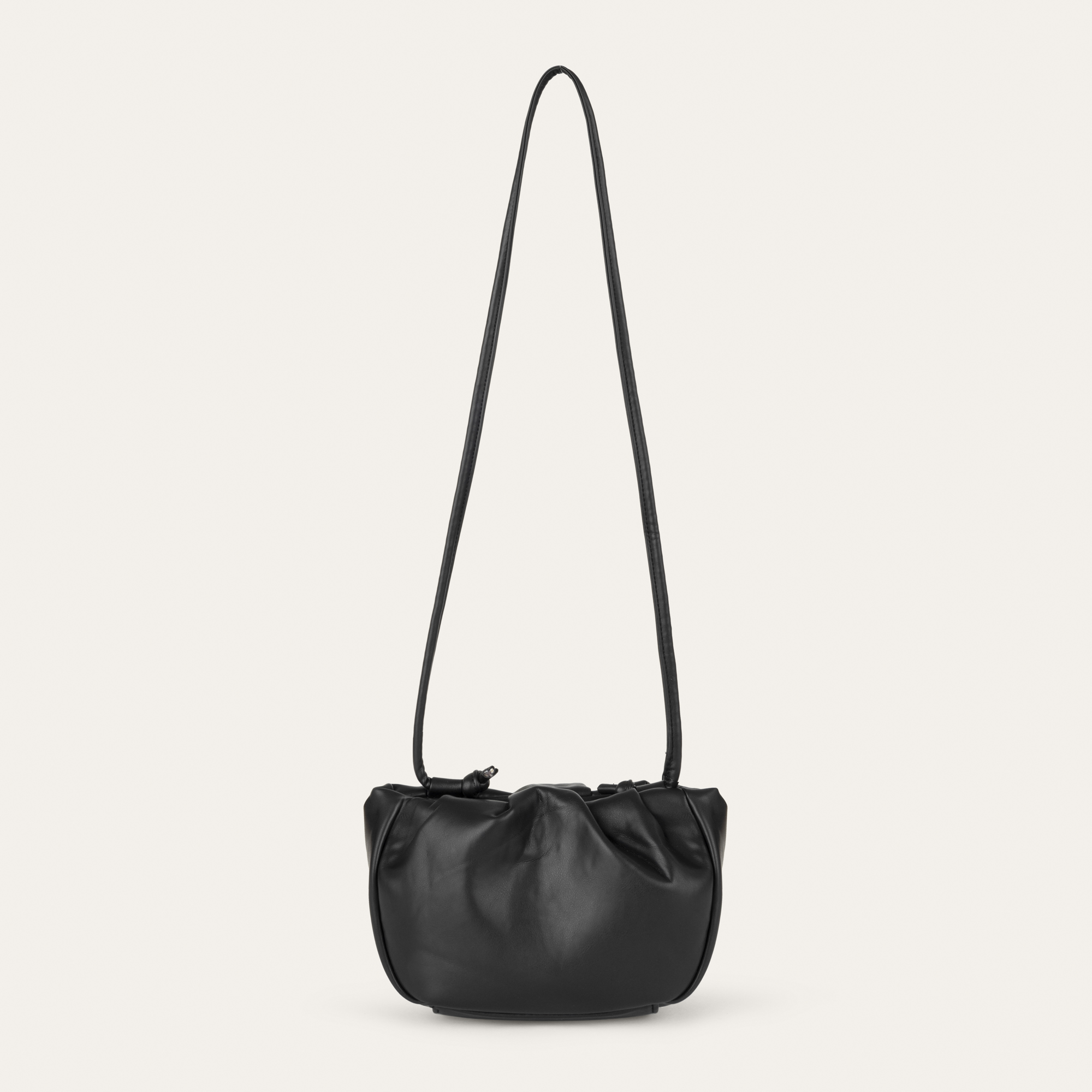 BÜZGÜLÜ DERİ GÖRÜNÜMLÜ OMUZ ÇANTASI